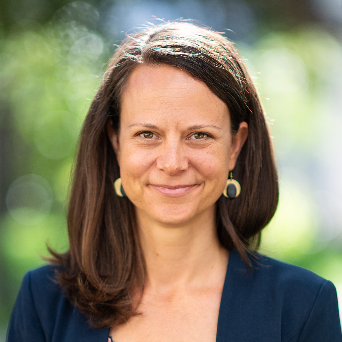 Portrait von Fachreferentin Ilona Reindl