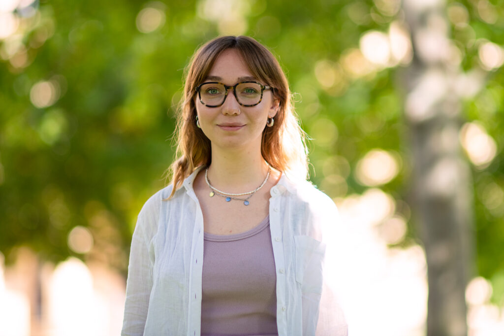 Portrait von Livia Feldmann, Assistenz der Geschäftsführung