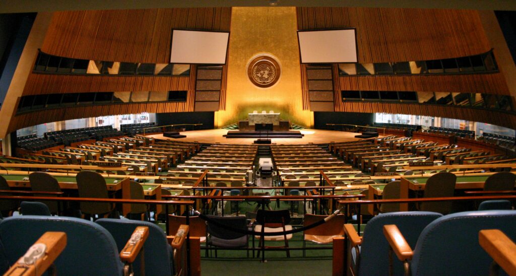 Sitzungssaal der Generalversammlung der Vereinten Nationen, ohne Menschen